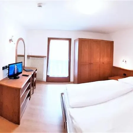 Albergo Arnica Canazei Esterno foto