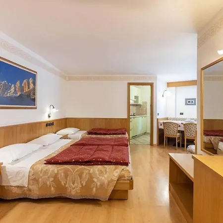 Albergo Arnica Canazei Esterno foto