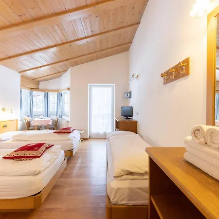 Albergo Arnica Canazei Esterno foto